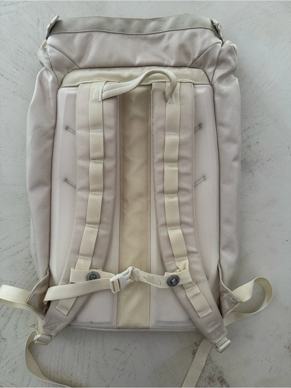 The North Face Lineage Rucksack Versatile Hiking Backpack Beige